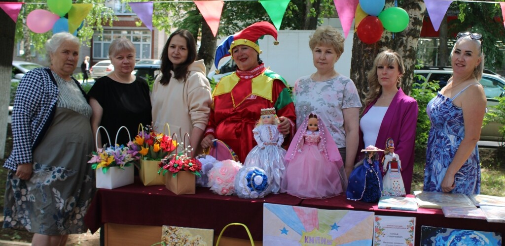 ПОСТАВИТЬ НА ЗАСТАВКУ К СТАТЬЕ